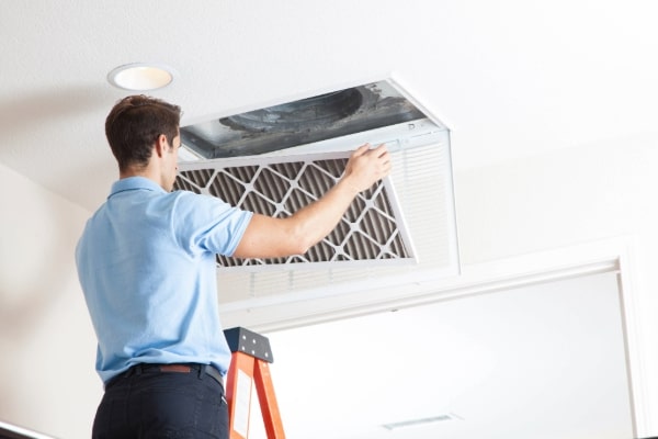 HVAC Technician in Canoga Park, CA